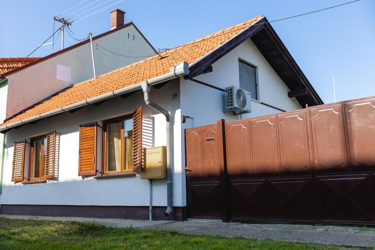 Studio Apartman Planb, Self Check In Osijek Exteriör bild
