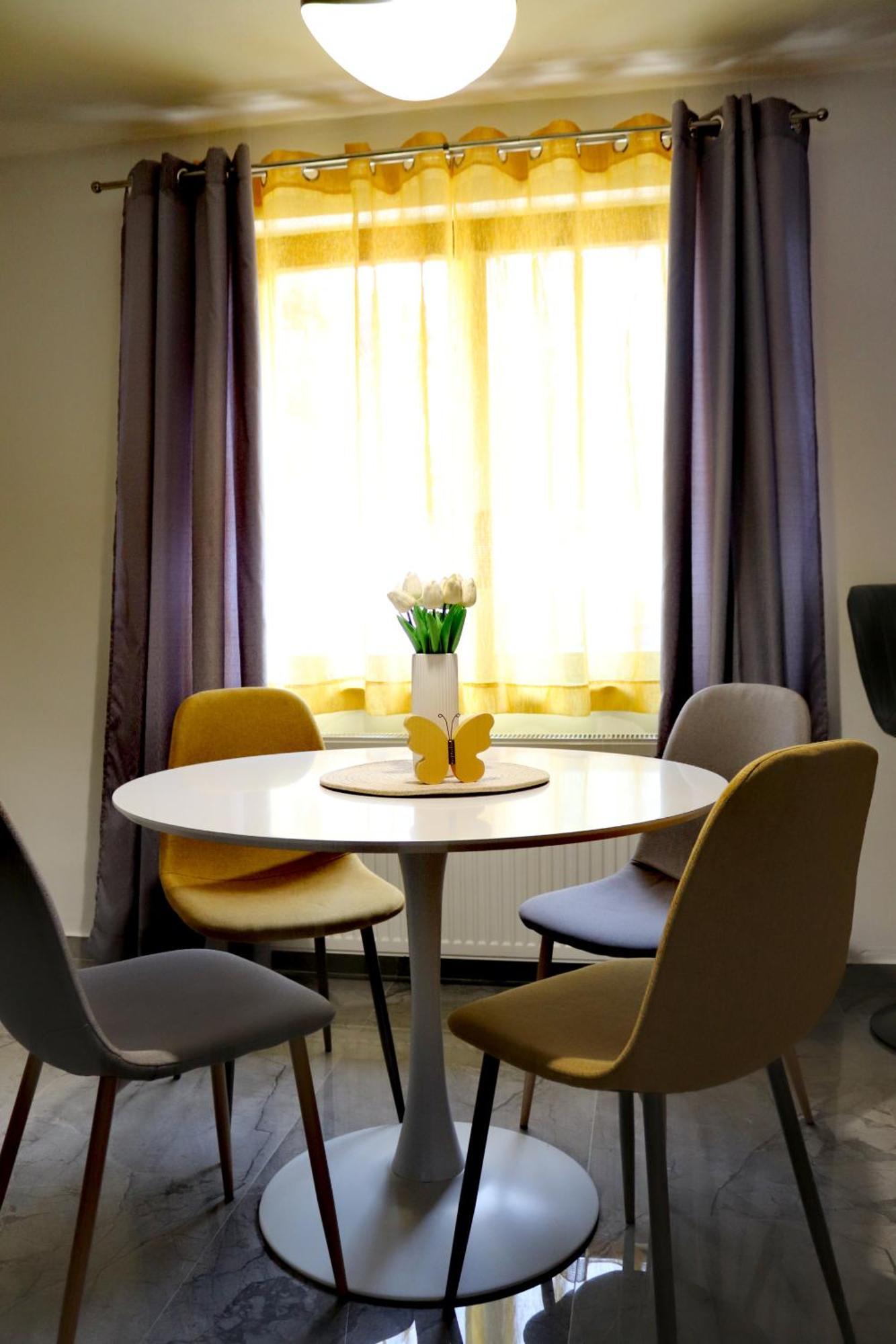 Studio Apartman Planb, Self Check In Osijek Exteriör bild